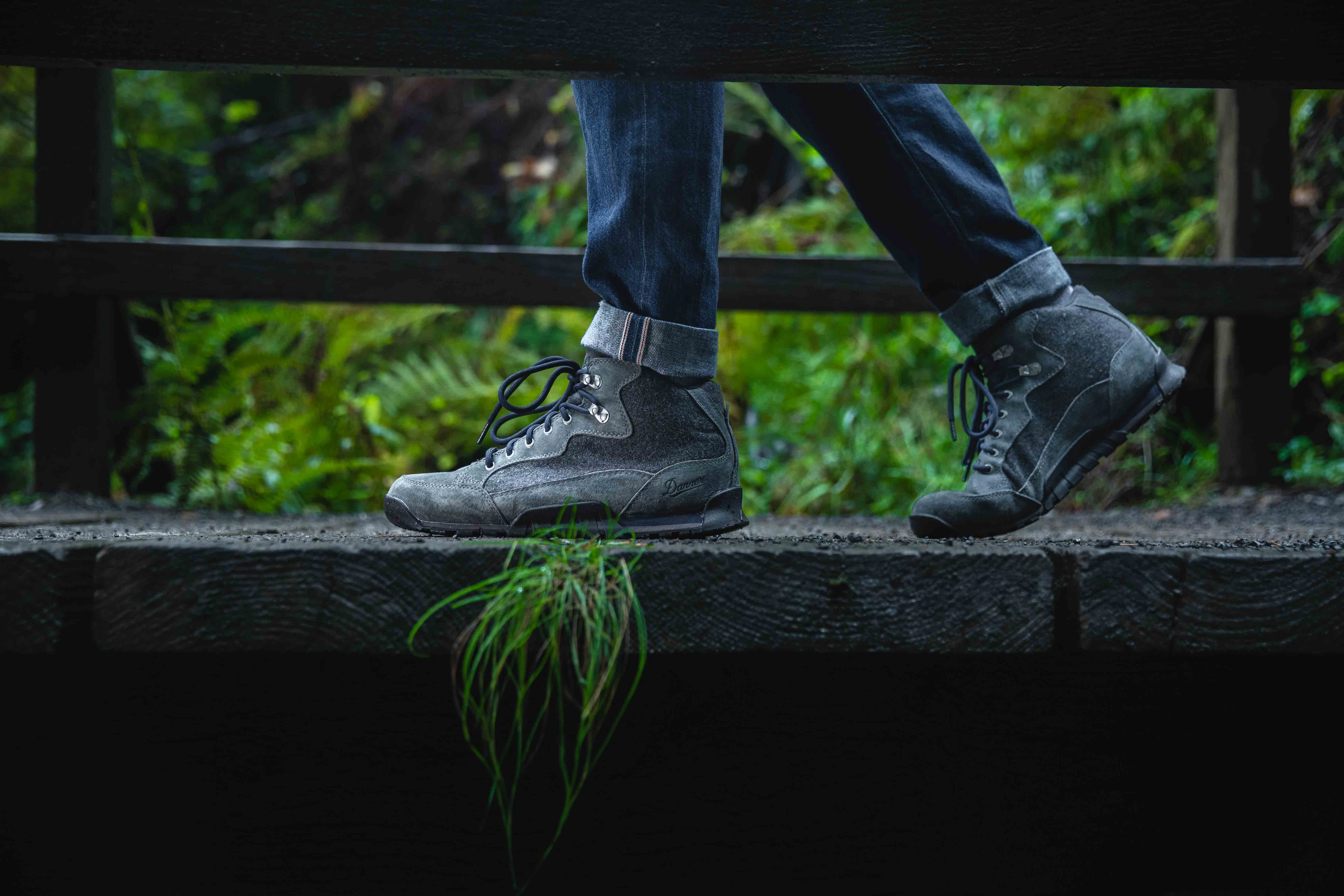 Outdoor Lifestyle Commercial photography of Danner Jag Boots in the pacific northwest by Andrew Studer