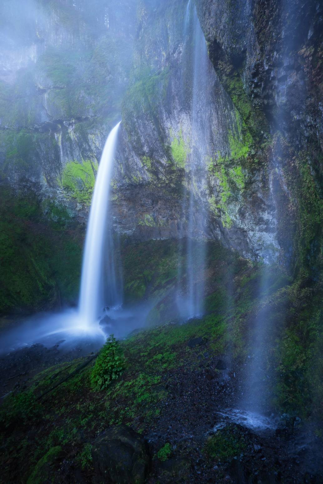 Landscape Photography of Elowah Falls in the Columbia River Gorge, Oregon