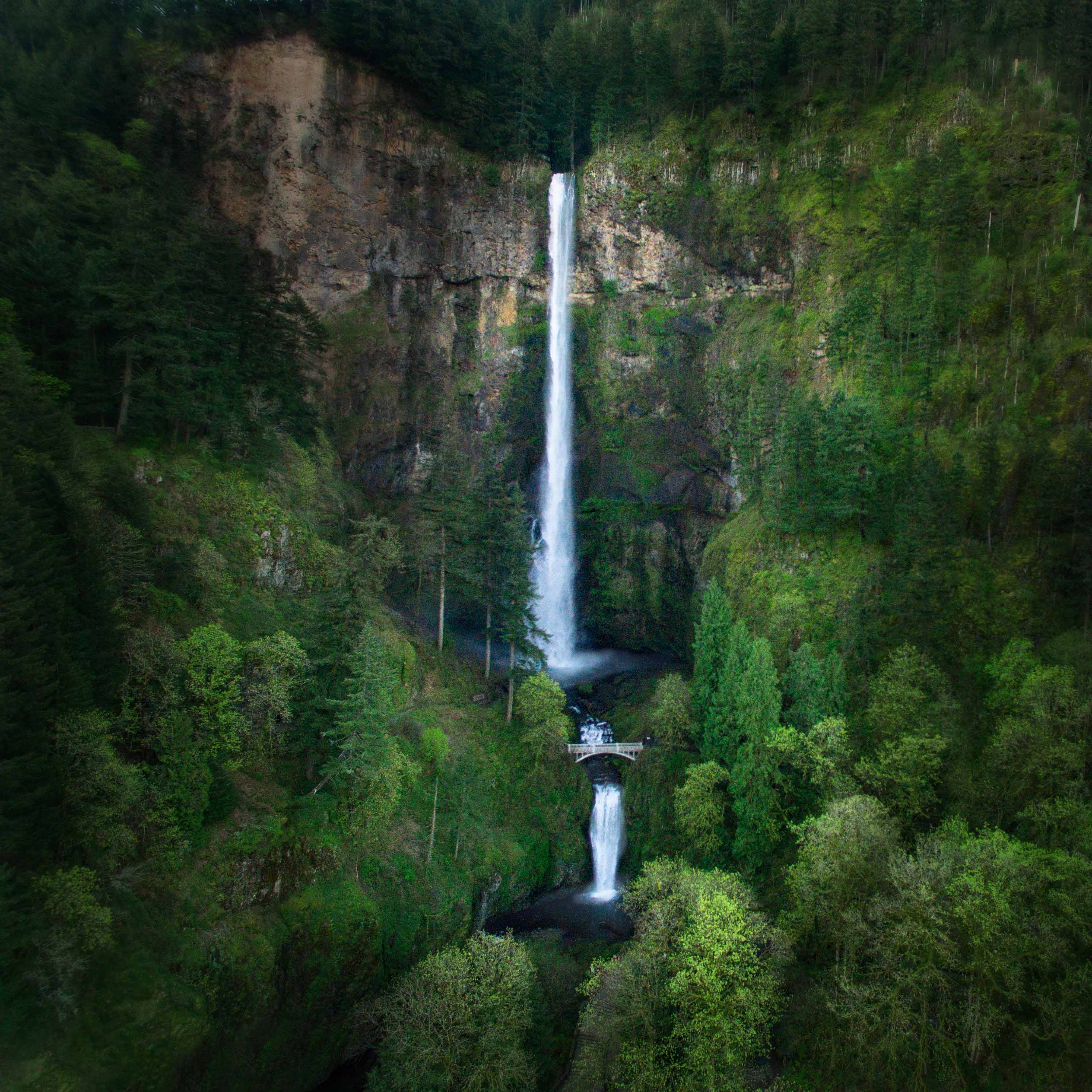 Drone photography of Multnomah Falls in Oregon