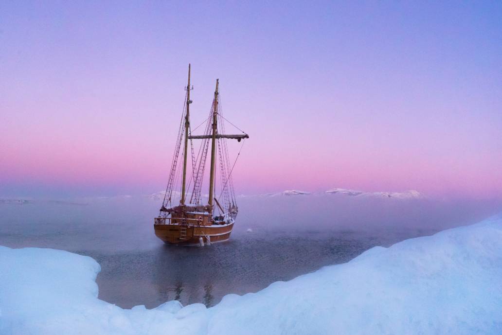 Winter sailboat adventure in Norway